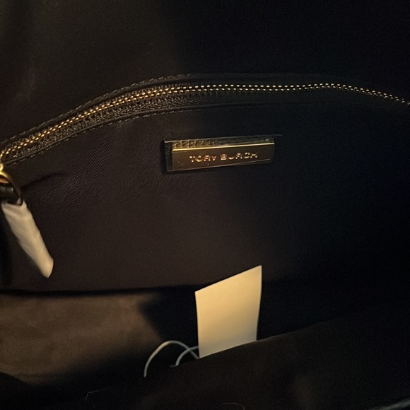 Tory Burch Carson Hobo - Picture 12 of 14